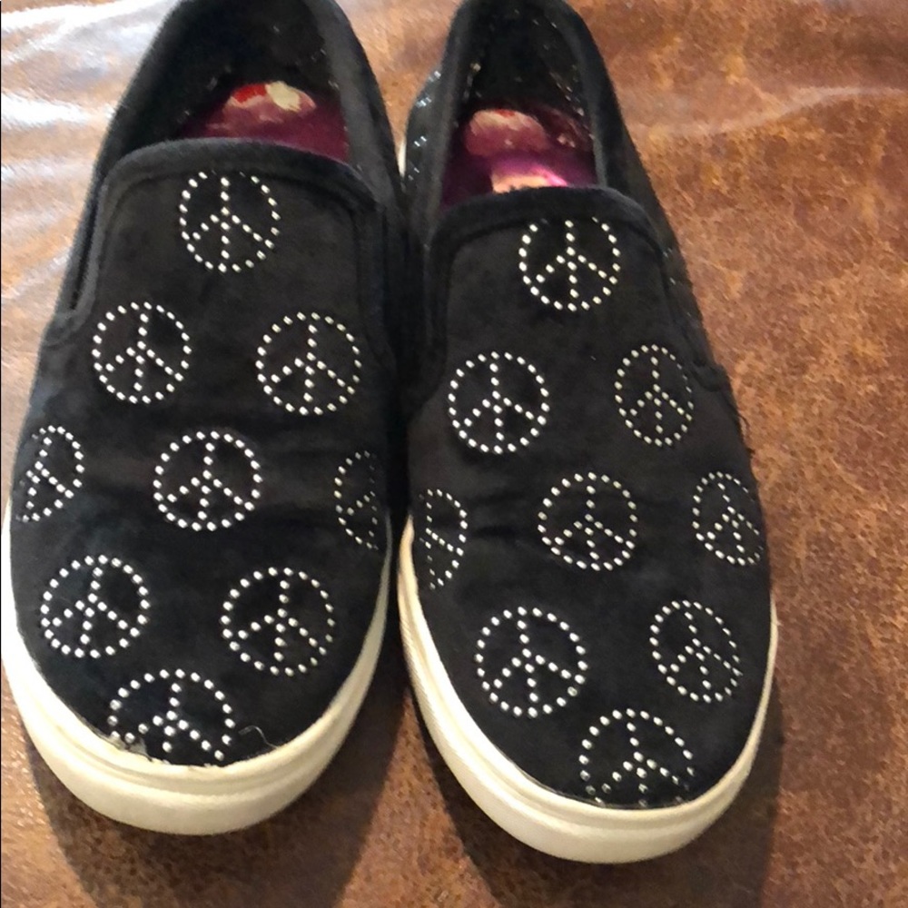 Suede Steve Madden loafers